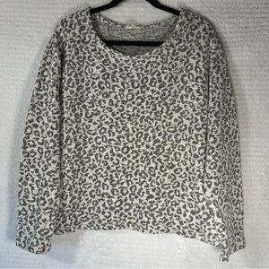 Jane and Delancey Sweater Shirt Womens Large White Leopard Print Shimmer Sparkle